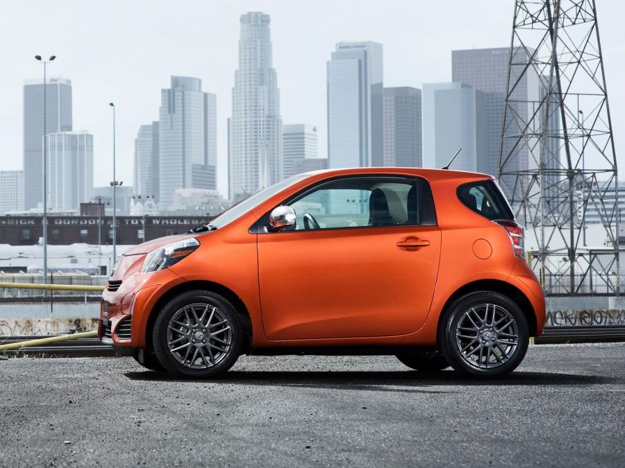  Scion iQ 2011 года  (фото 31 из 42)